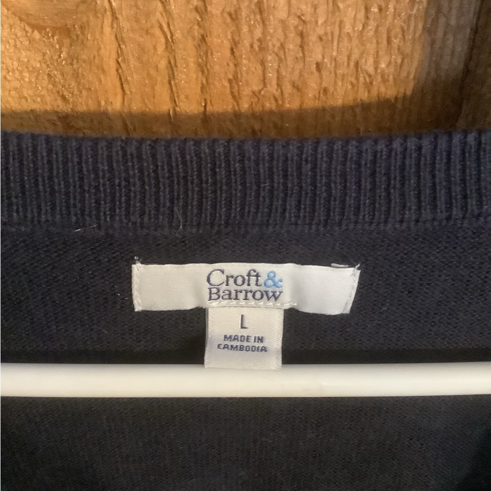 Croft & Barrow a navy blue cardigan - Picture 2 of 4